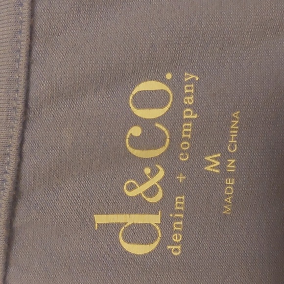 Denim & Co short sleeve top. - Picture 5 of 6